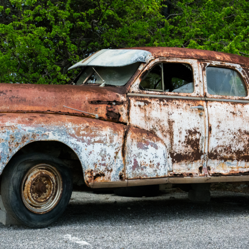 O que significa sonhar com carro velho? A compra, na garagem e mais!