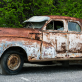 O que significa sonhar com carro velho? A compra, na garagem e mais!