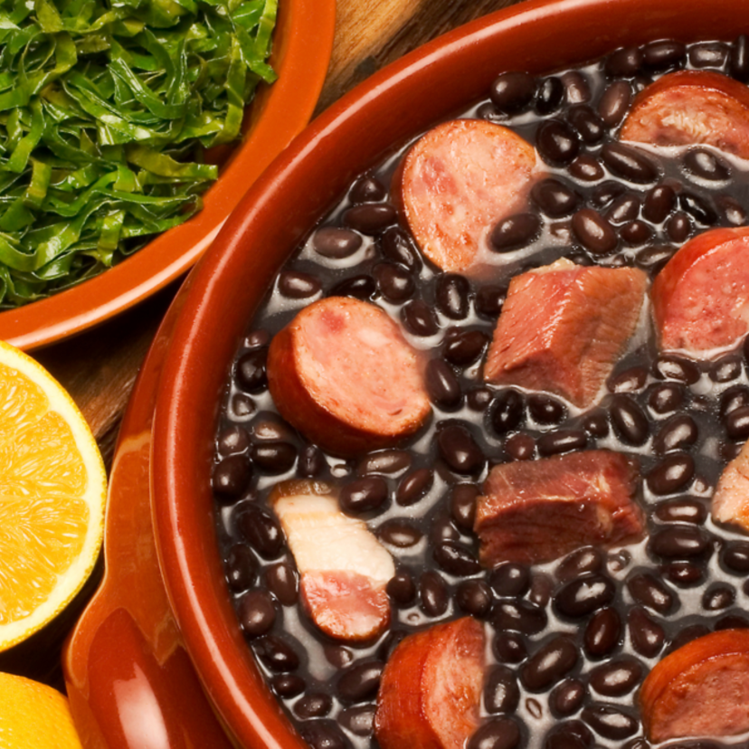 Sonhar com feijoada: com carne, com arroz, na panela, no prato e mais!