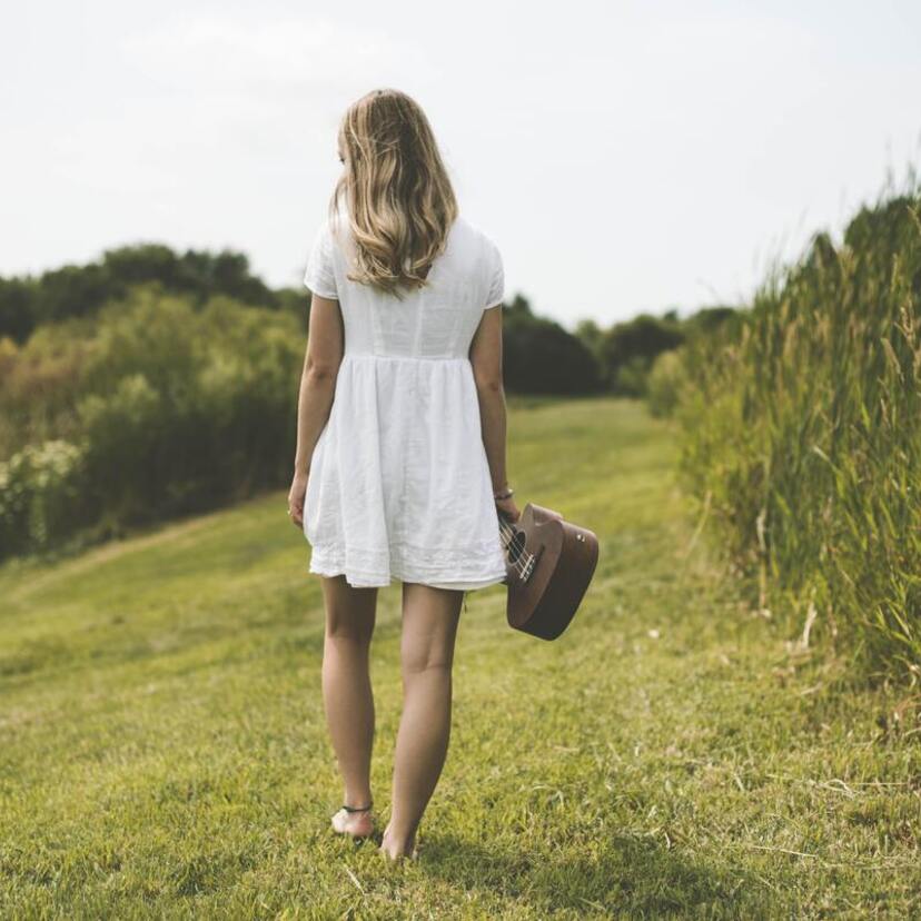 O que significa sonhar com vestido branco? Longo, de noiva e mais!