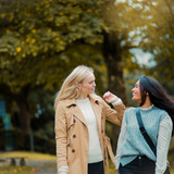 Sonhar com conhecido: conversando, doente, vestido de branco e mais