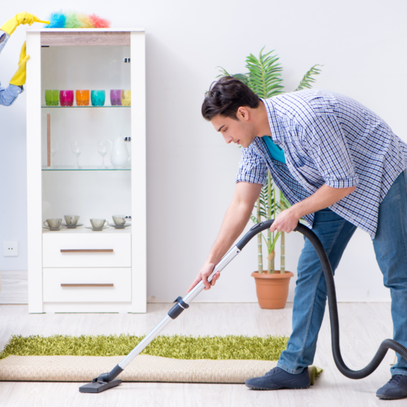 O que significa sonhar que está limpando a casa? Chão, quarto e mais! 