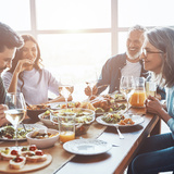 O que significa sonhar com mesa farta? De doces, pães, bolos e mais!