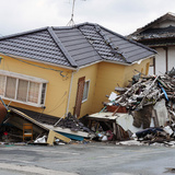 O que significa sonhar com desmoronamento: com casa, prédio e mais! 