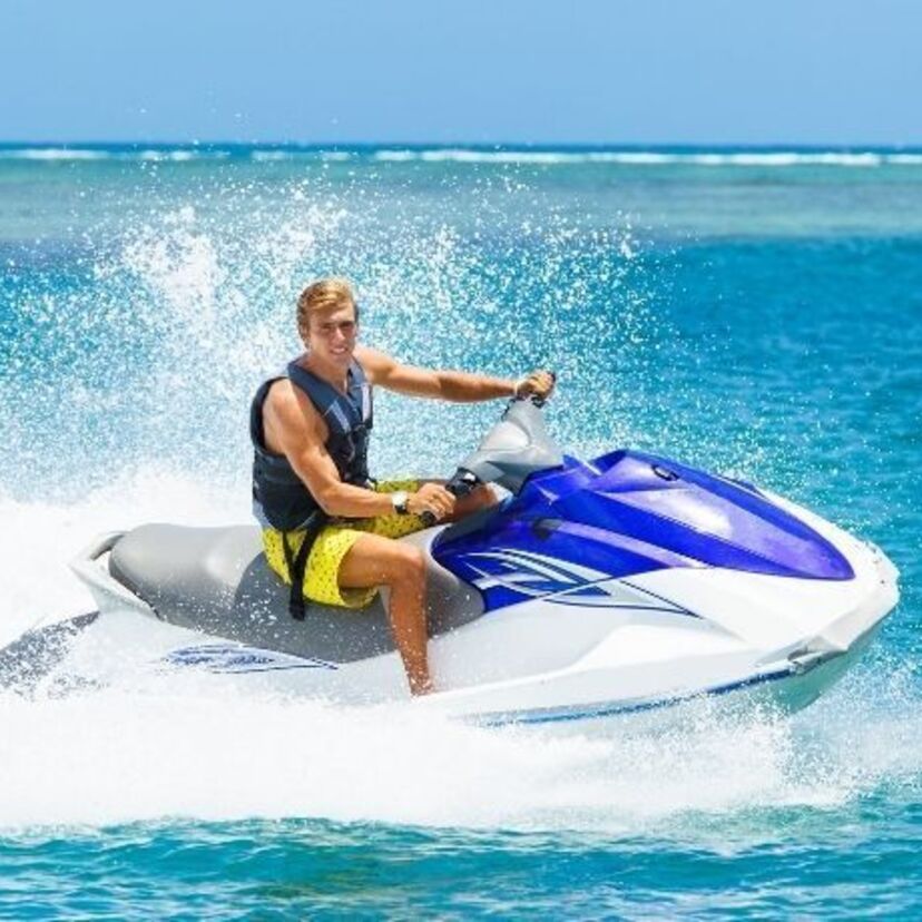 Sonhar com jet ski: dirigindo, andando, em águas agitadas ou calmas e mais!