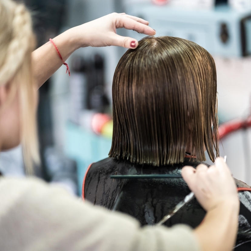 Sonhar com cabelo curto: Preto, loiro, vermelho, branco, liso e mais!