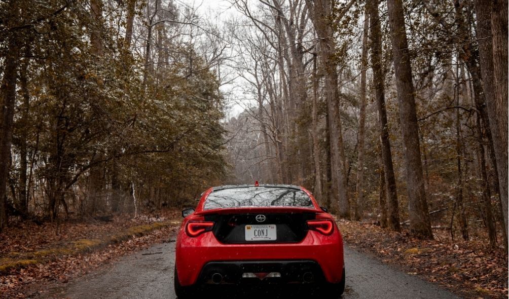 Imagem de carro vermelho 