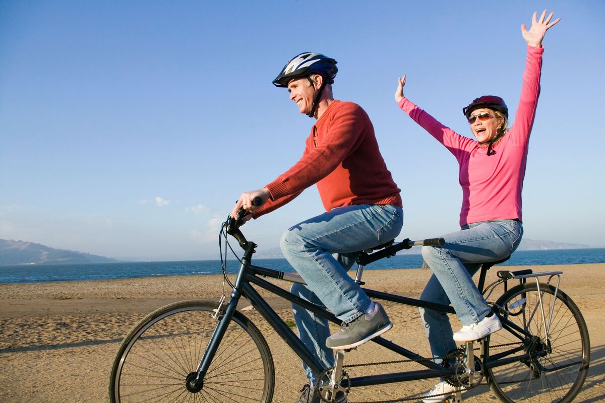 Carona de bicicleta.