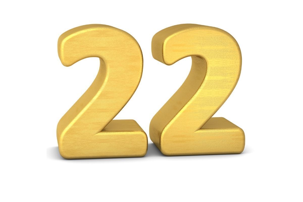 número 22 dourado