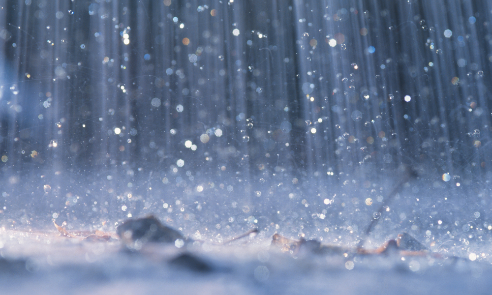 chuva dentro de casa