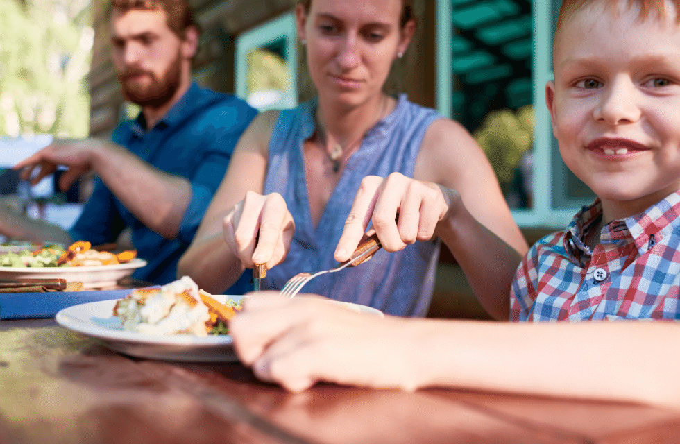 Família no jantar em um sonho