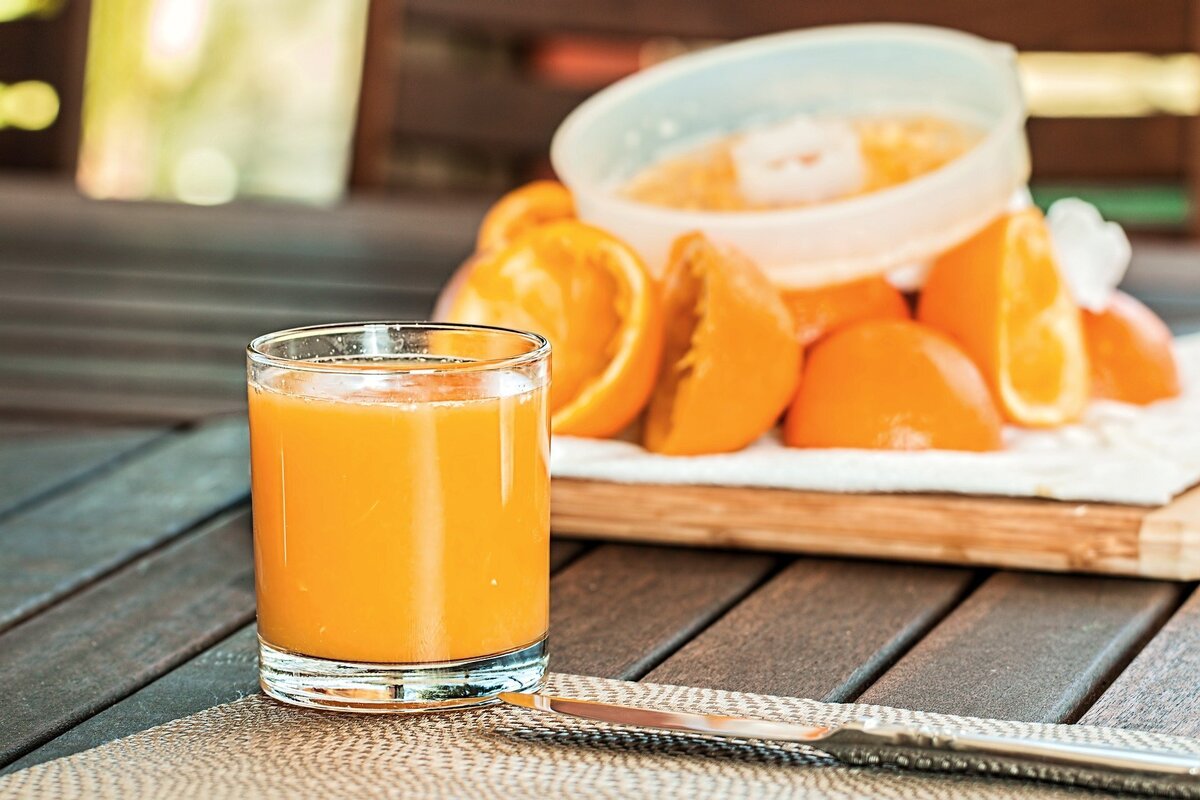 Suco de laranja.