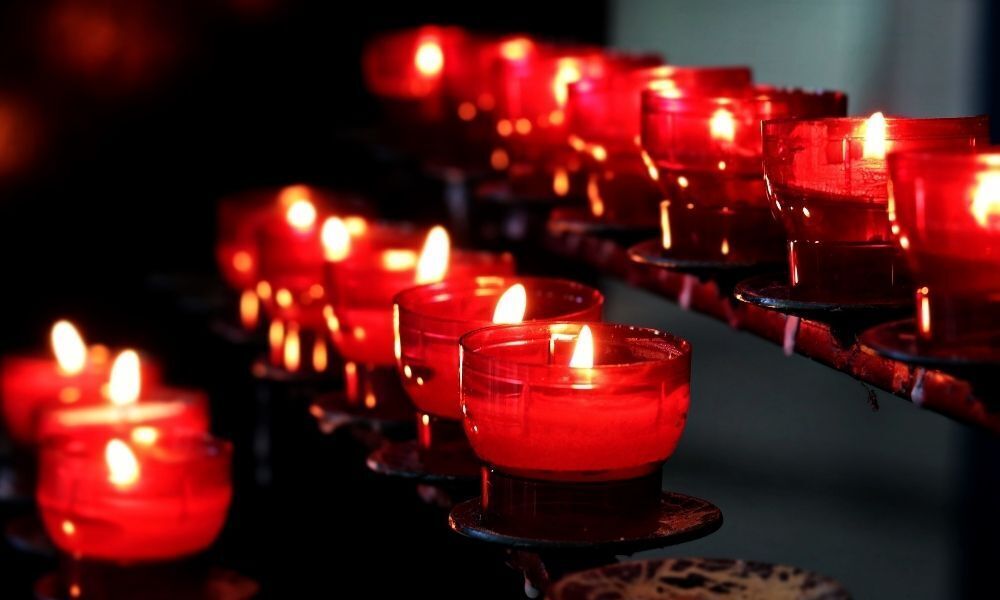 Velas acesas.