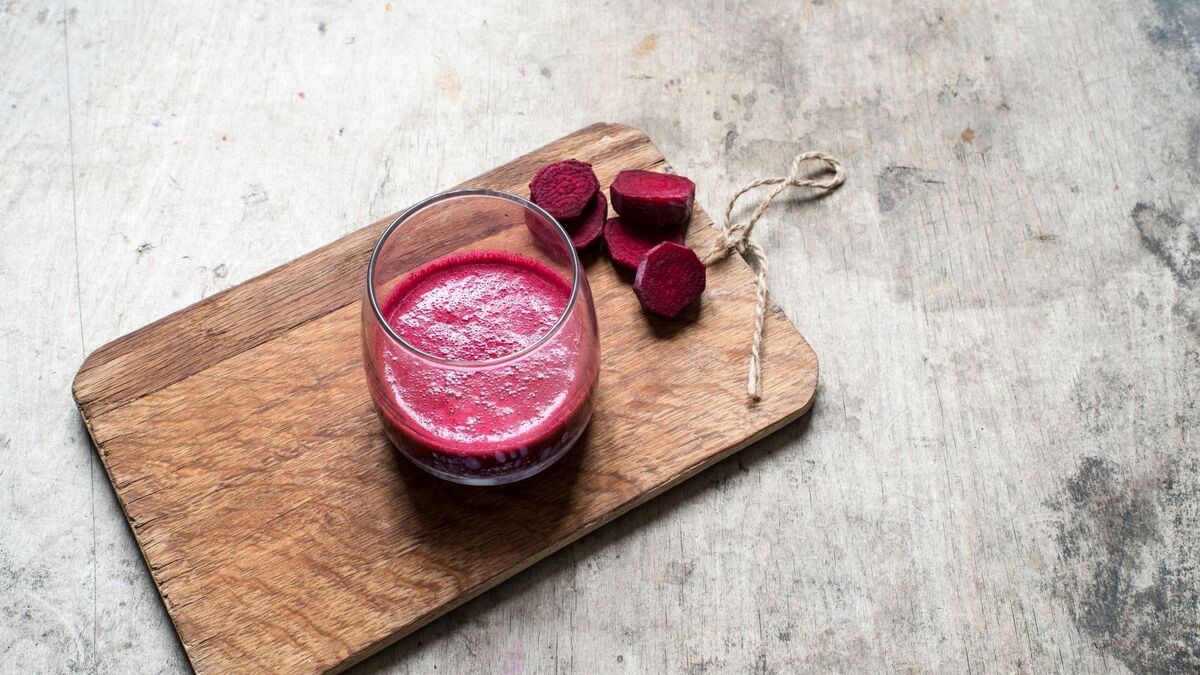 Suco de beterraba na tábua.