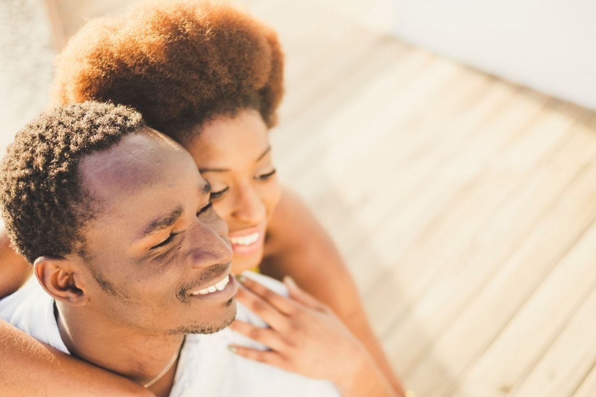 Casal feliz.