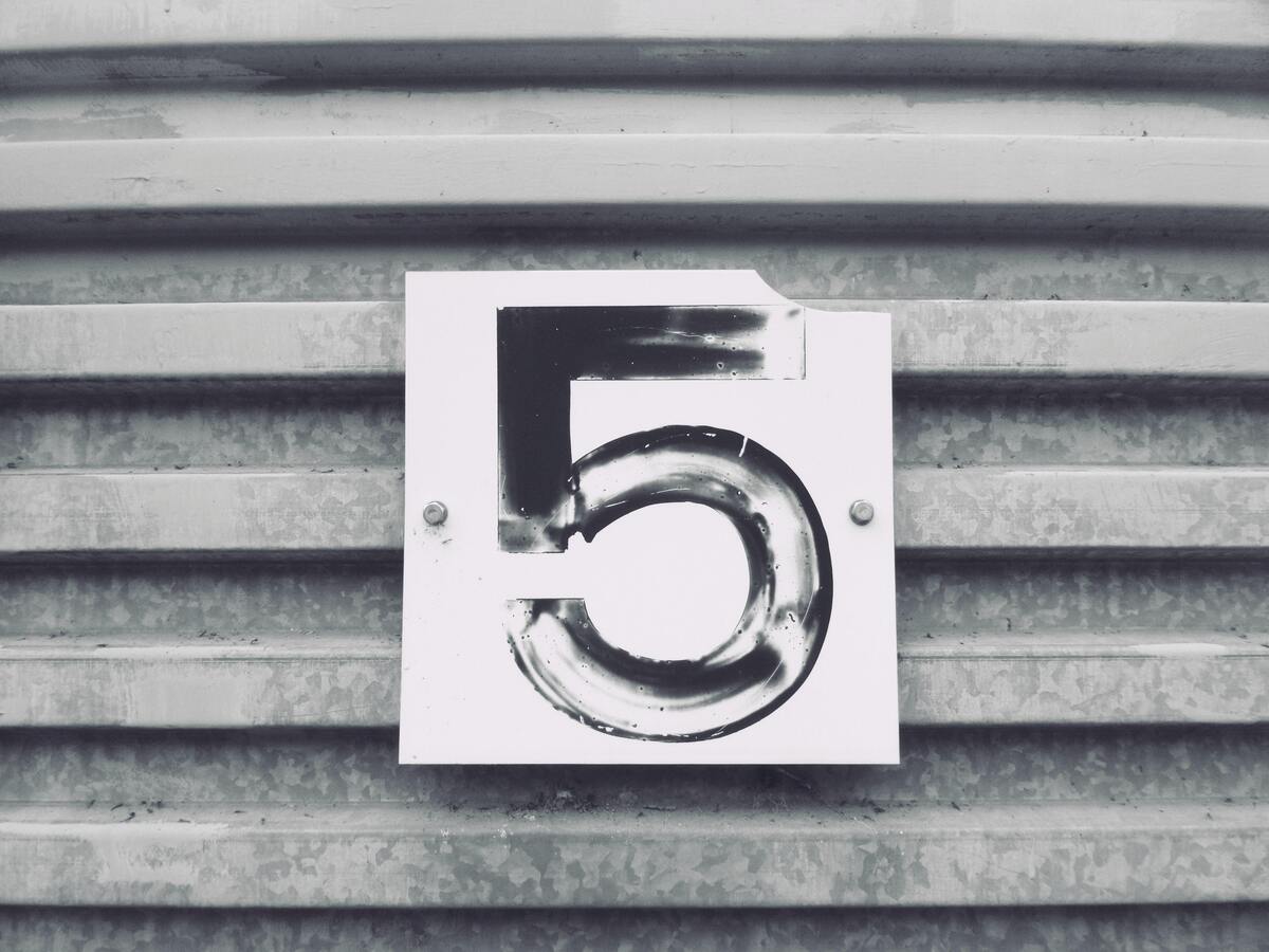 Número 5.