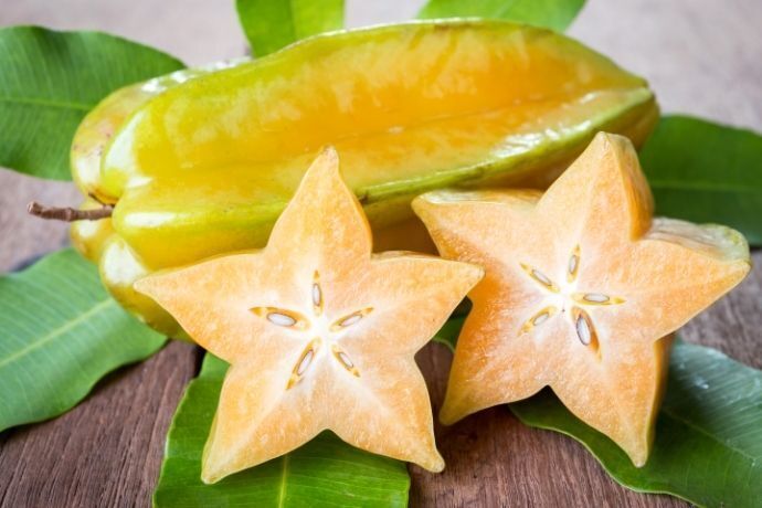 Carambola cortada ao meio