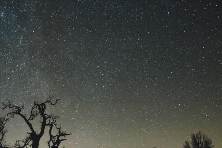 Céu noturno estrelado