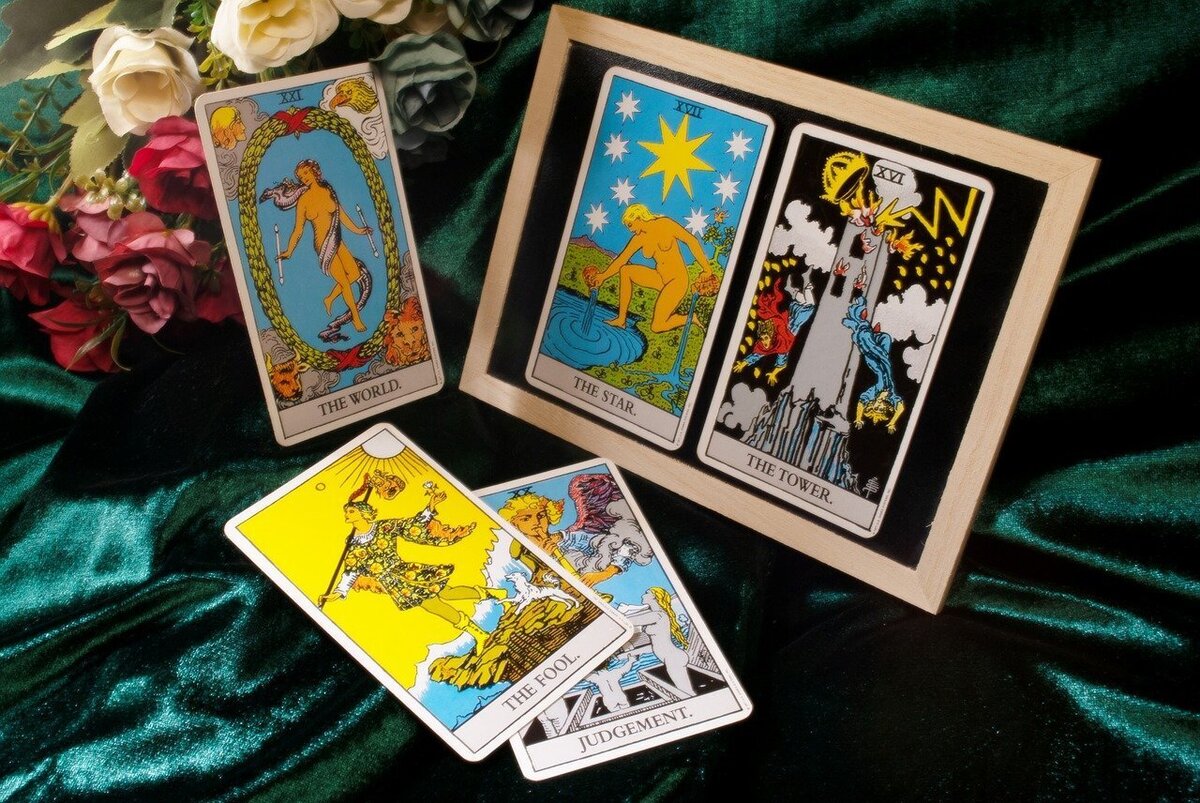 Carta A Estrela em combinação com outras cartas de tarot