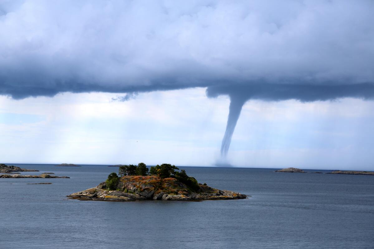 Tornado visto no mar. 