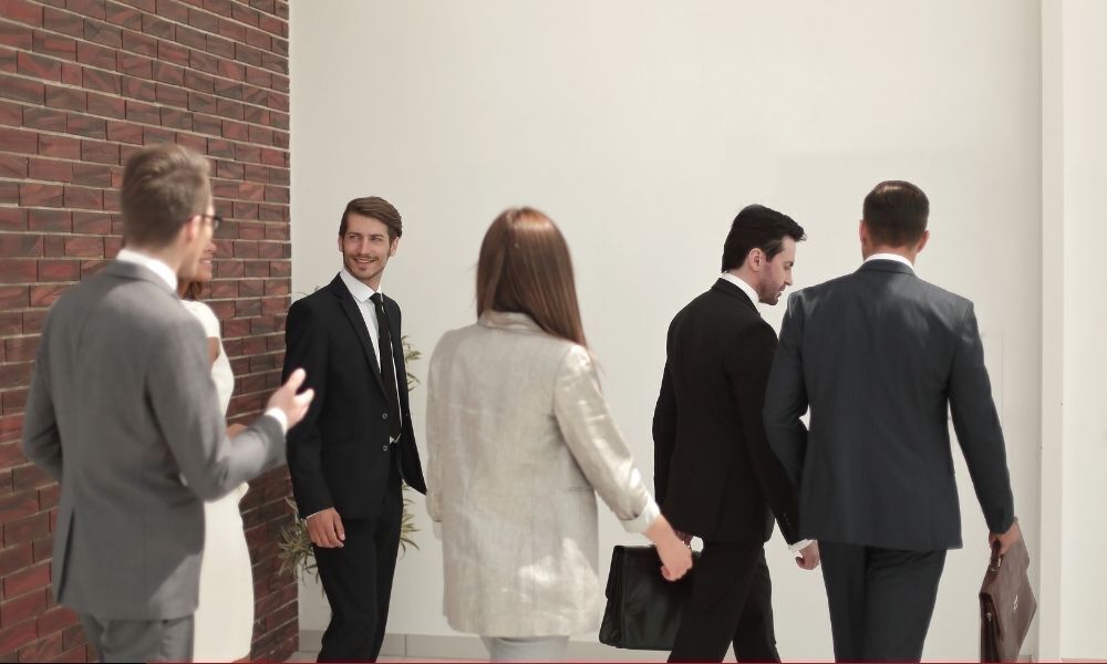 pessoas no ambiente de trabalho