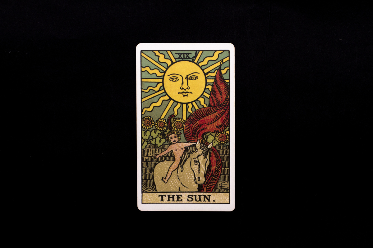 Carta do anjo 1919 no Tarot; O Sol