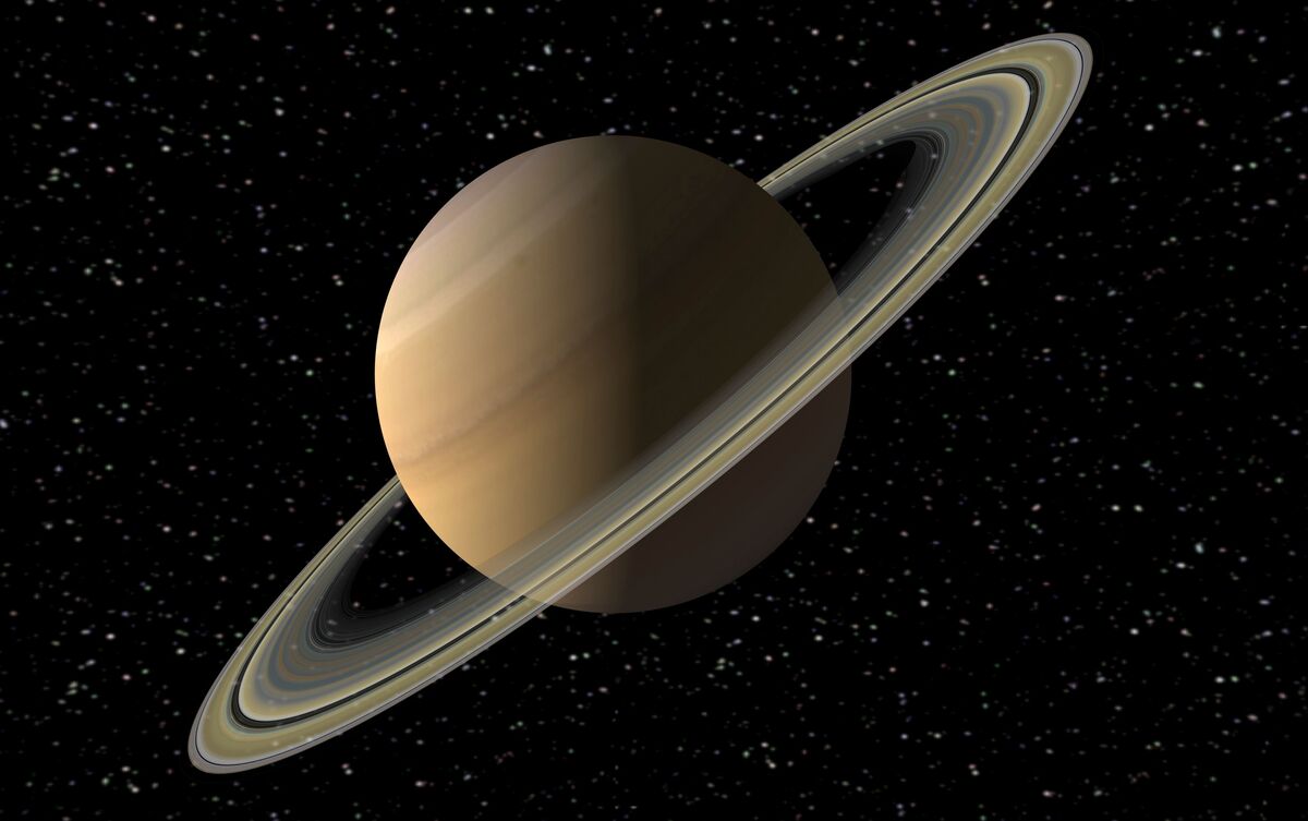 Saturno no escuro.