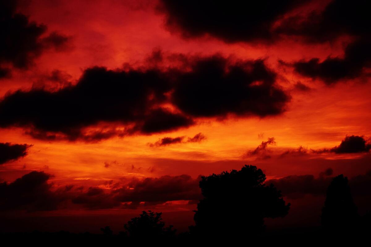 Céu avermelhado. 